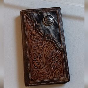 Stetson Men's Hair-On-Hide Concho Wallet🎄